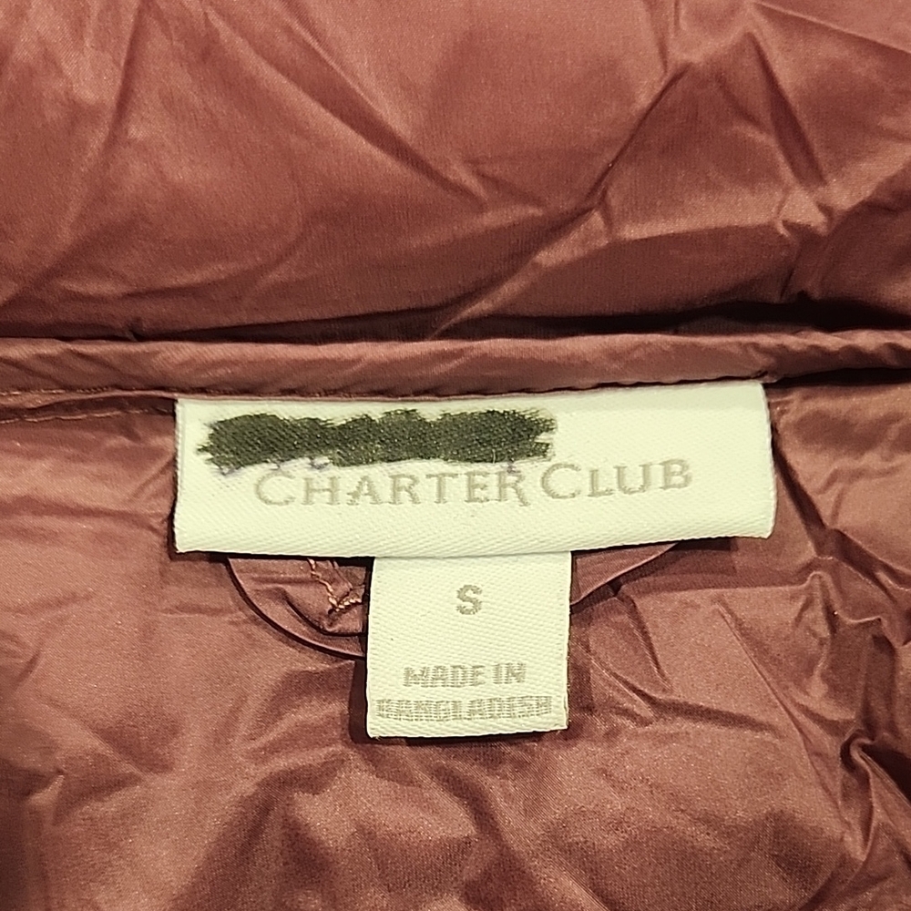 Women's Mauve Quilted Puffer Vest. - Picture 9 of 11